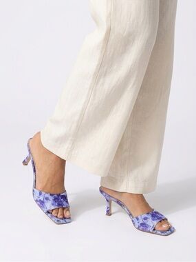 NEW Nine West “Inya” Floral Mule Sandals With Kitten Heel And Open Square Toe